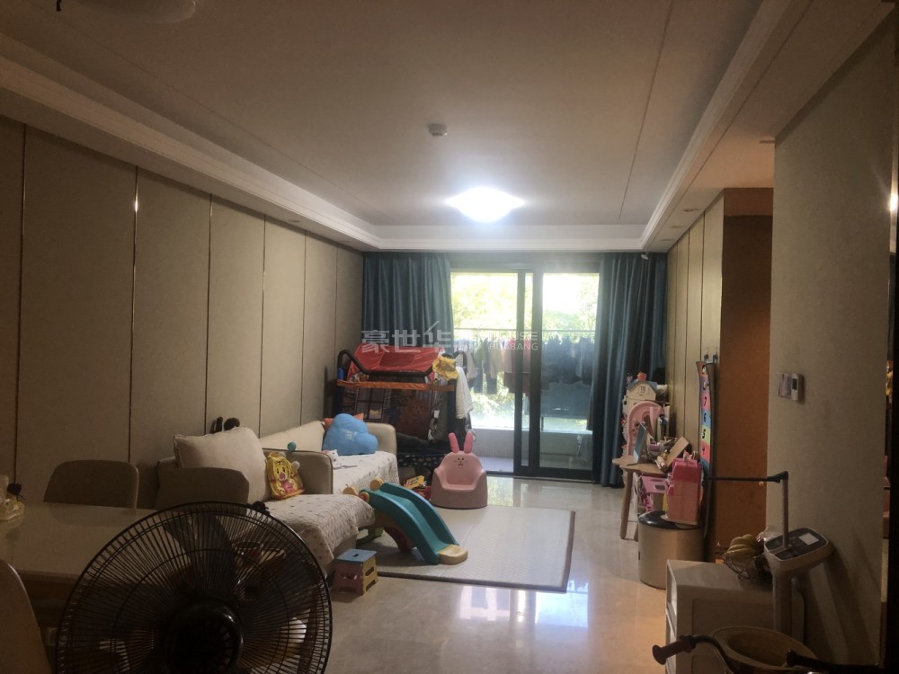 客厅