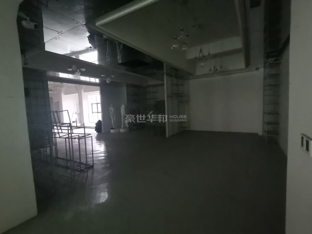 客厅