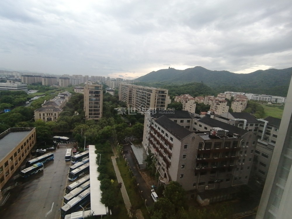 主卧