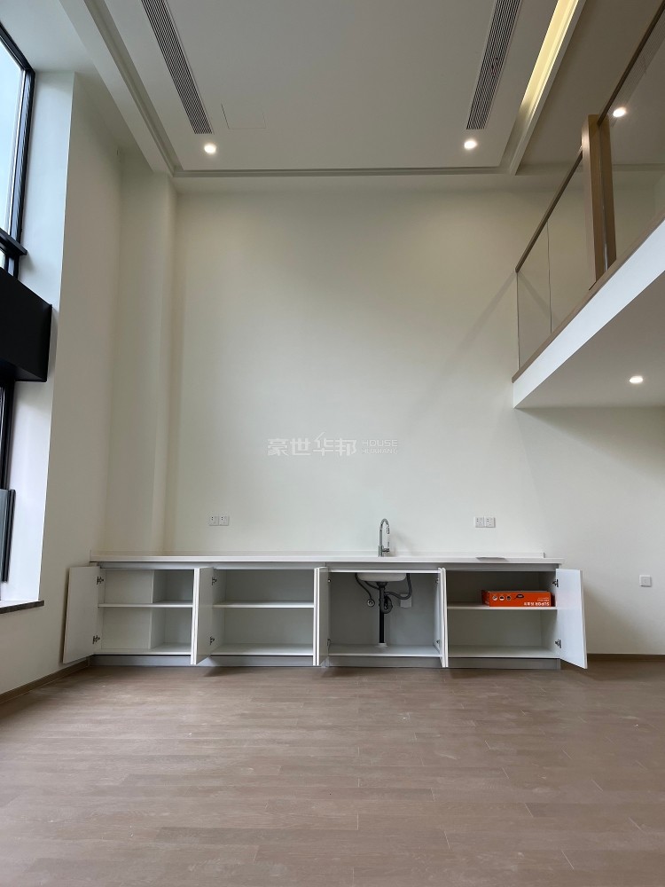 客厅