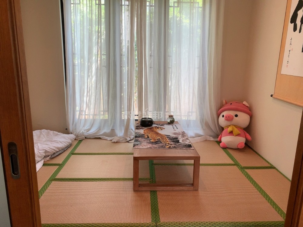 次卧