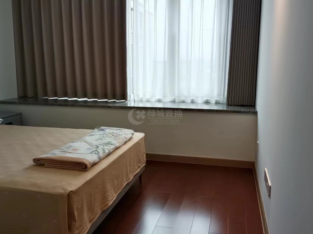 次卧