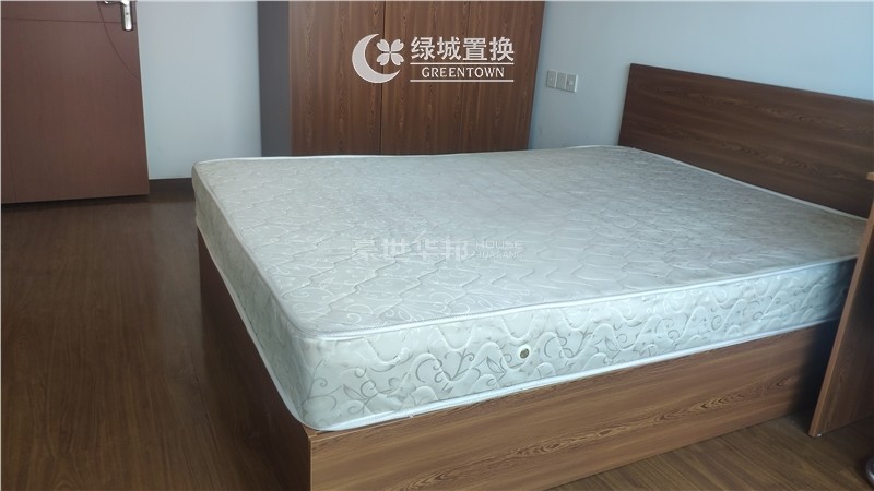 次卧